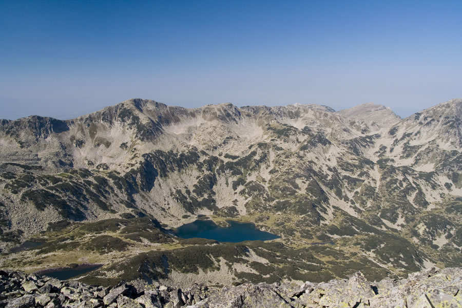 Karaulite, Ribno ezero