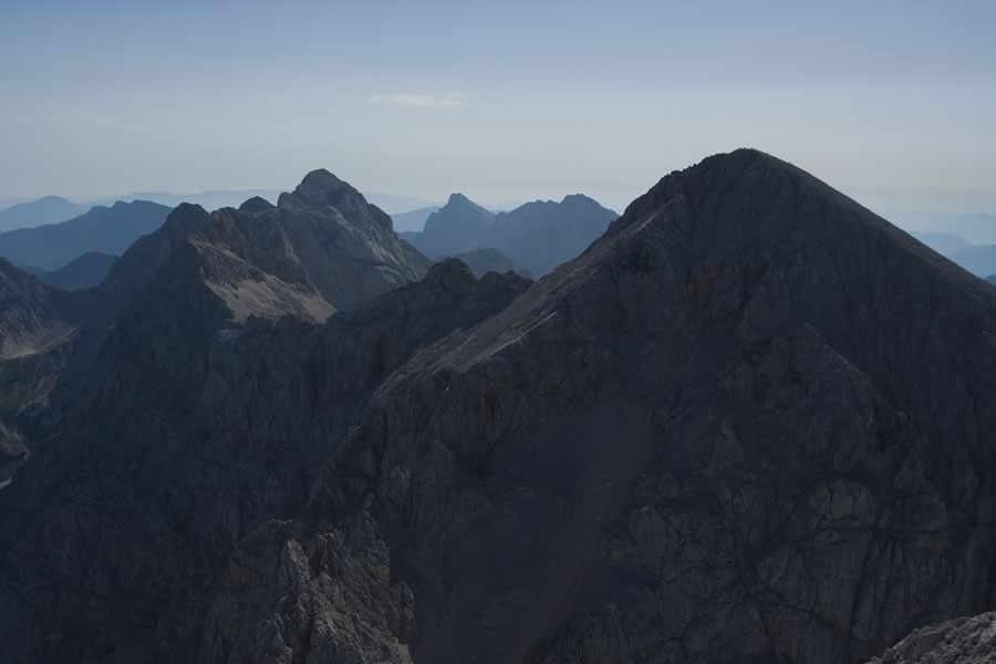 Križ, Dolgi hrbet, Kranjska Rinka, Skuta, Ojstrica, Planjava in Grintovec