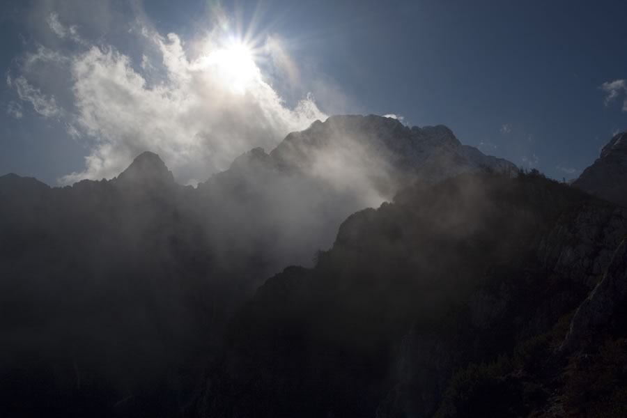 Luknja peč in Rjavina