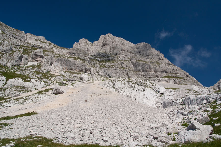 Proti vstopu v žleb