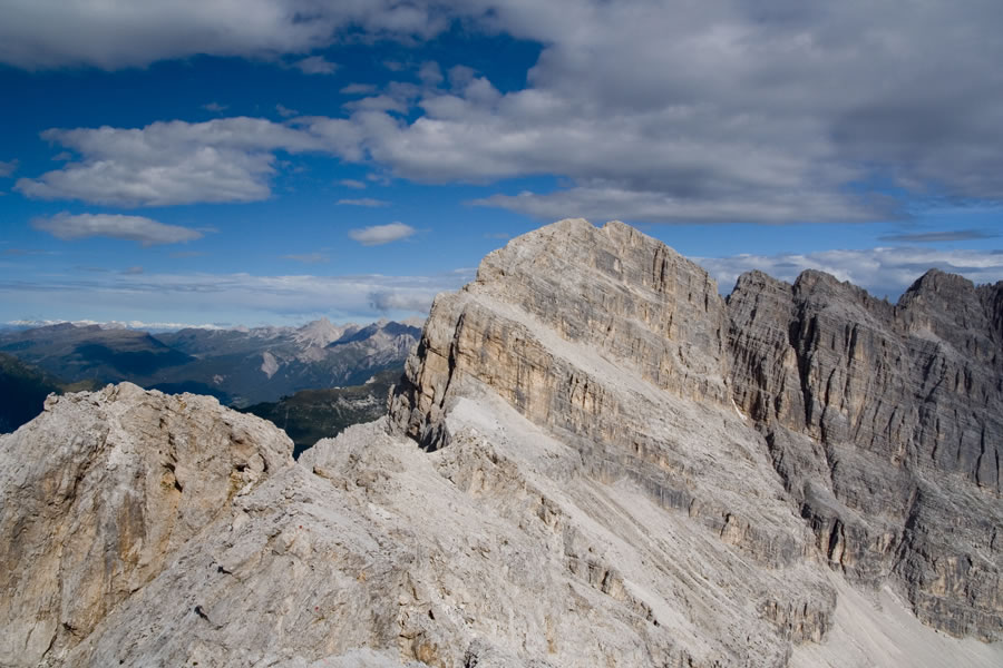 Moiazza Sud. Do vrha je še daleč.