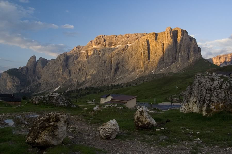 Večer nad Passo Sella