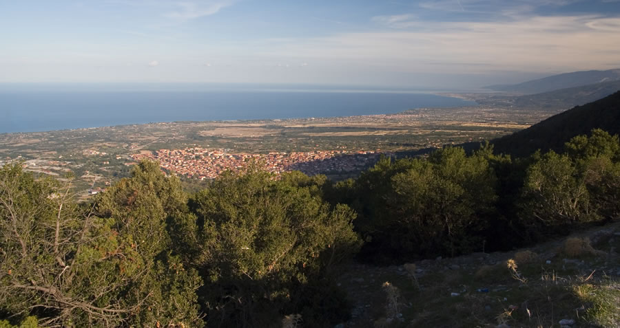Vzhodna obala vabi na popoldansko kopanje skoraj 3000 m nižje