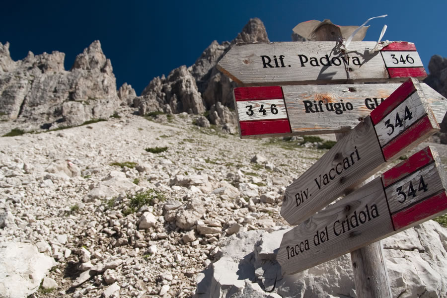 Razcep na Forc. Scodavacca o Giaf, smer grapa proti Tacca del Cridola