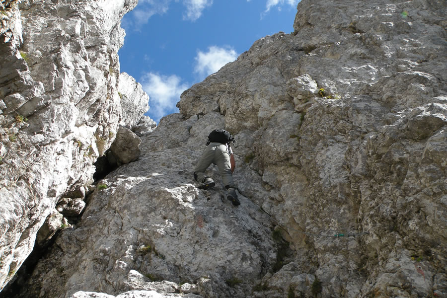 Spust po Cengle dal Bec