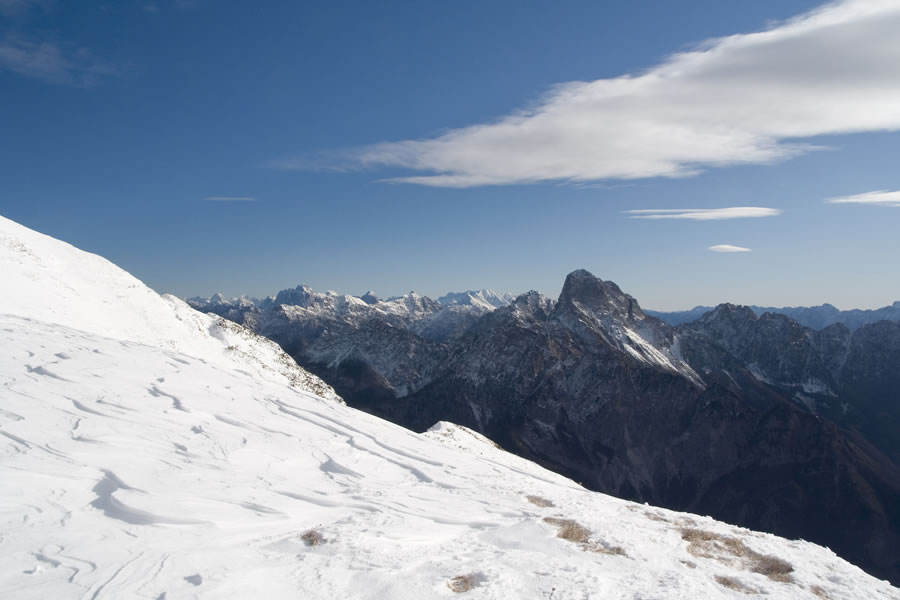 Julijci ter skupini Zuc dal Bora in Sernia
