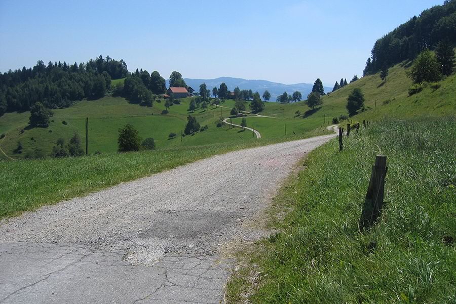 Proti kmetiji Možina