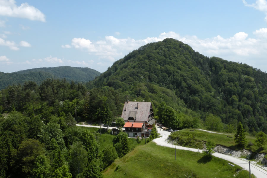Koča na Zasavski gori