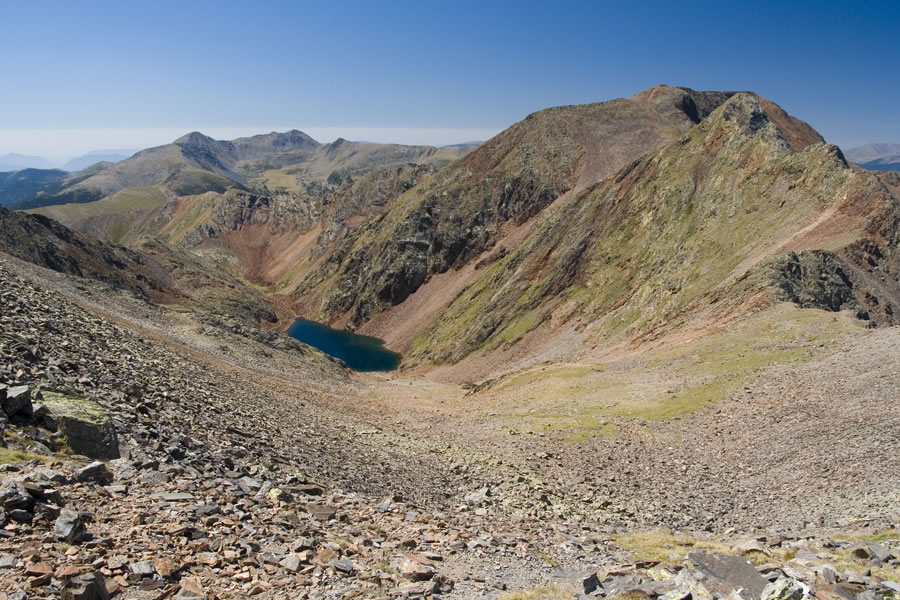 Estany Negre in Pic de Sanfons
