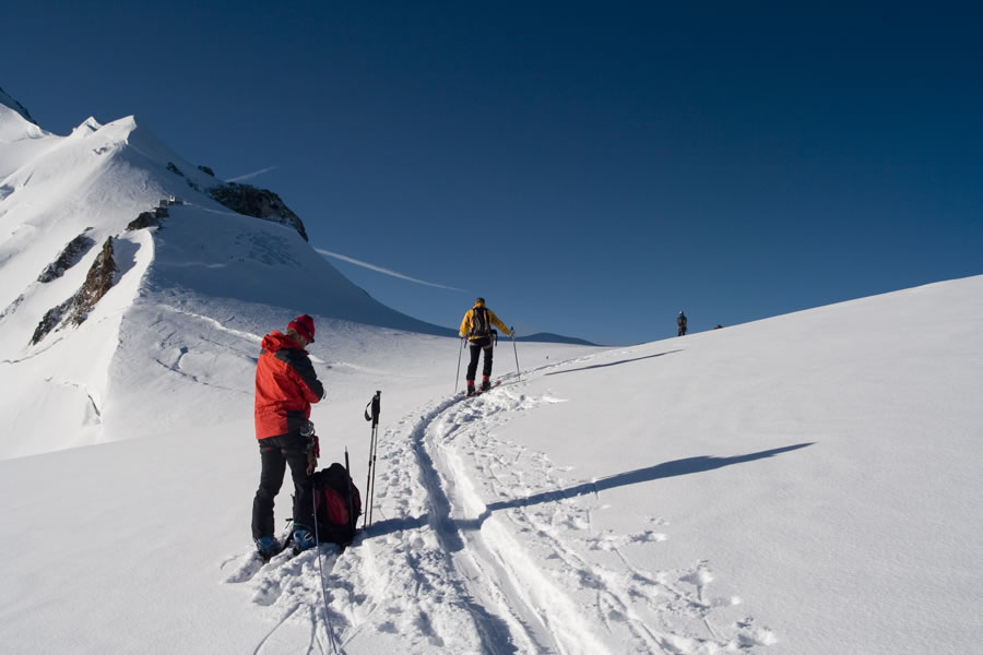 Na sedlu Col du D�me