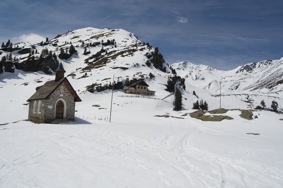 Pri koči Rif. Nino Corsi (ZufallH�tte)