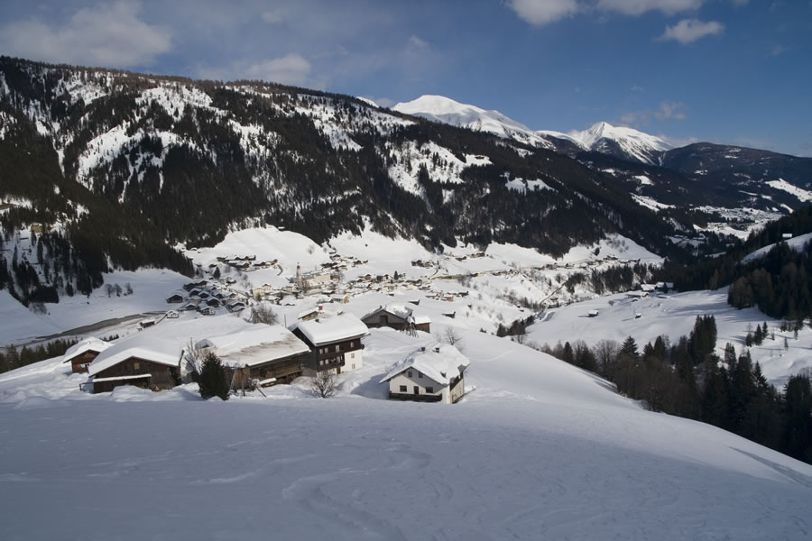 Maria Luggau, zadaj Riebenkofel in Lumkofel