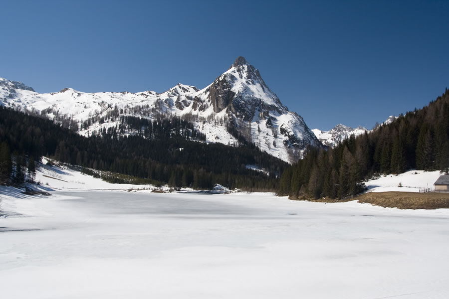 Riedlingspitze nad jezerom Schlierersee