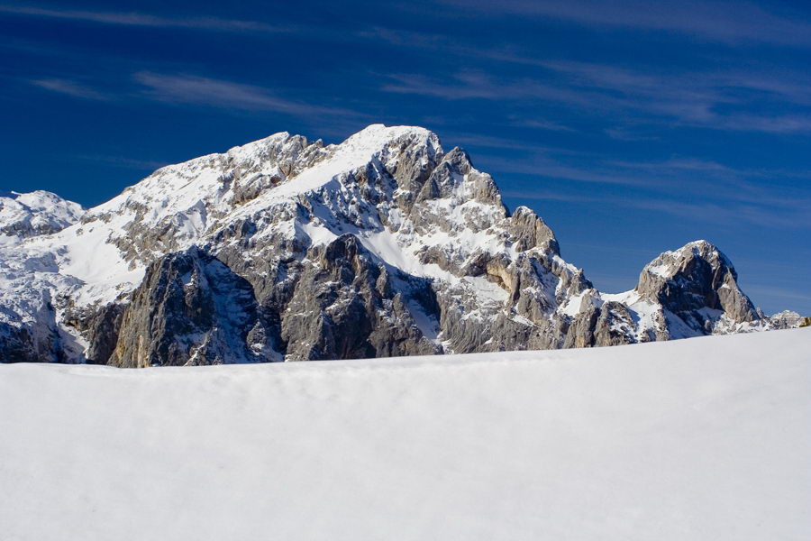 Rjavina in Luknja peč